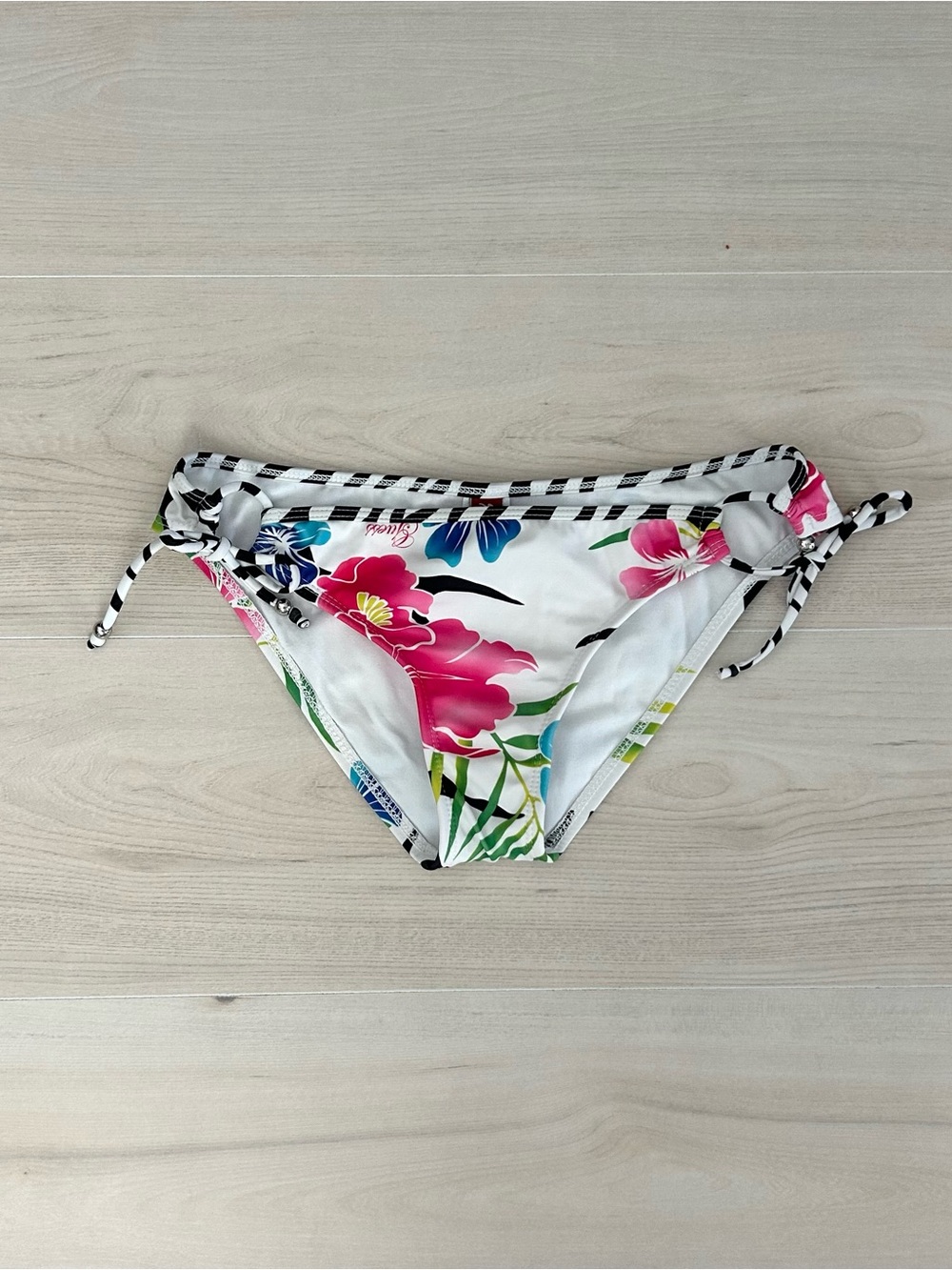 guess floral bikini bottoms
